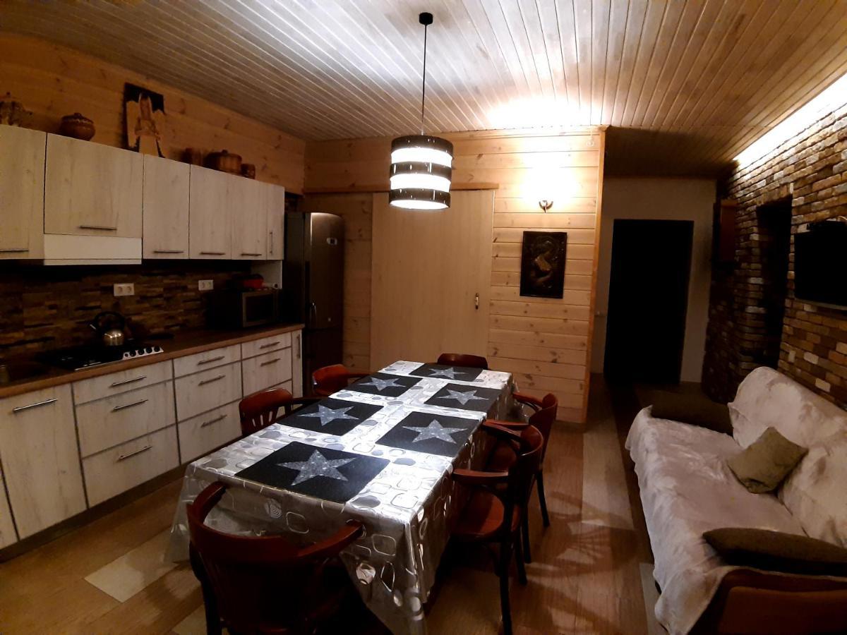 Дом в лесу на берегу Днепра для отдыха, аппартоменты Будище Екстер'єр фото